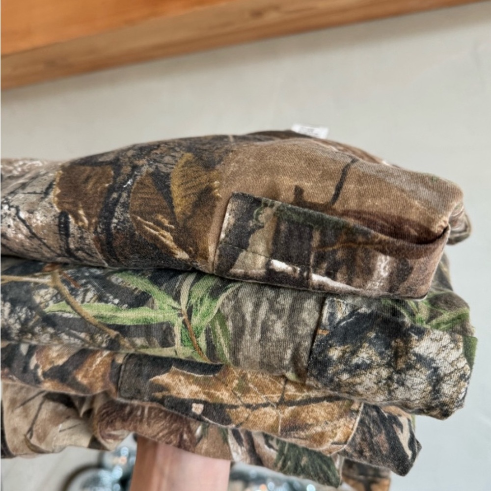 VINTAGE CAMO TEE- streetwear, retro, outdoors, cabelas, camouflage, vint…